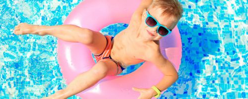 ÉVITEZ L’APPARITION D’ALGUES ET MAINTENEZ VOTRE PISCINE PROPRE